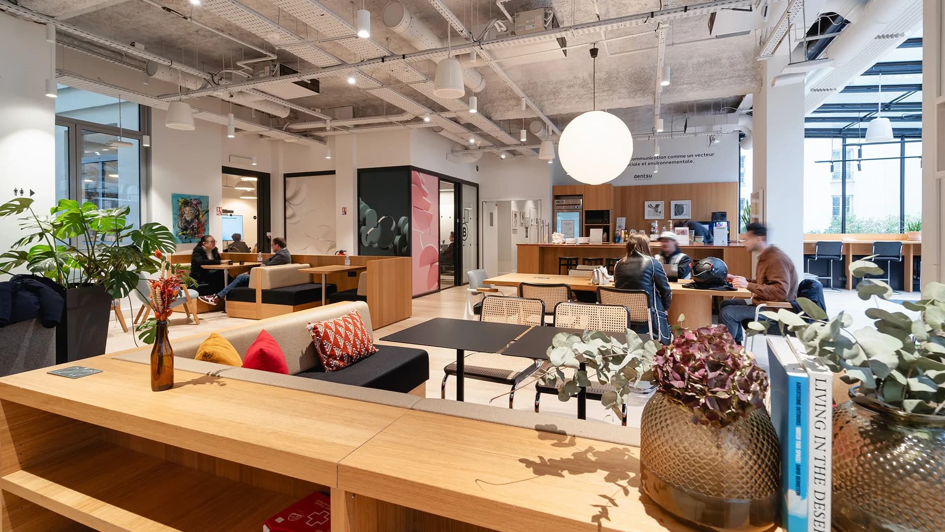 DENTSU CREATIVE France | Connecter les marques au futur